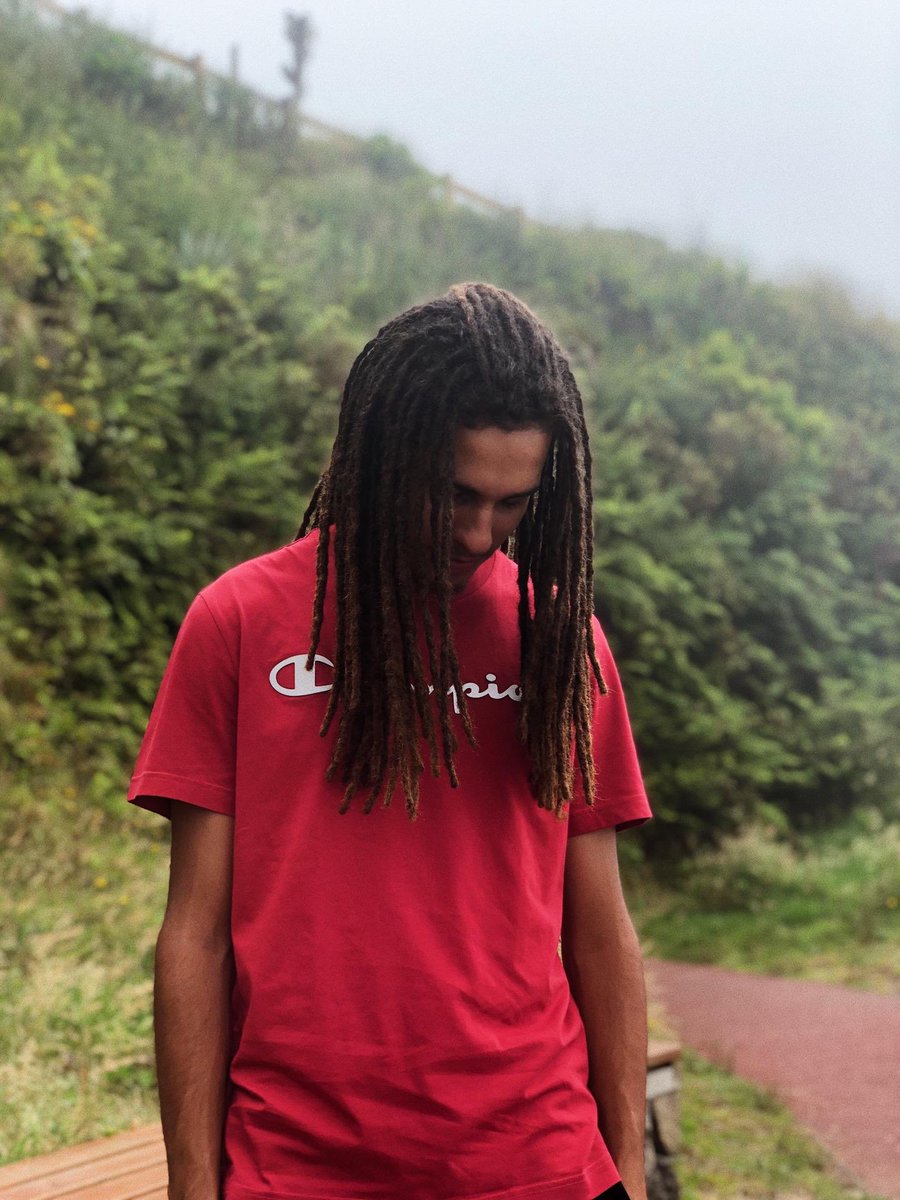 faray_23's tweet photo. Para quem não sabe a minha rasta faz 3 anos hoje, dêm-lhe os parabéns 🥰🥳 https://t.co/mAwrQd9gHs