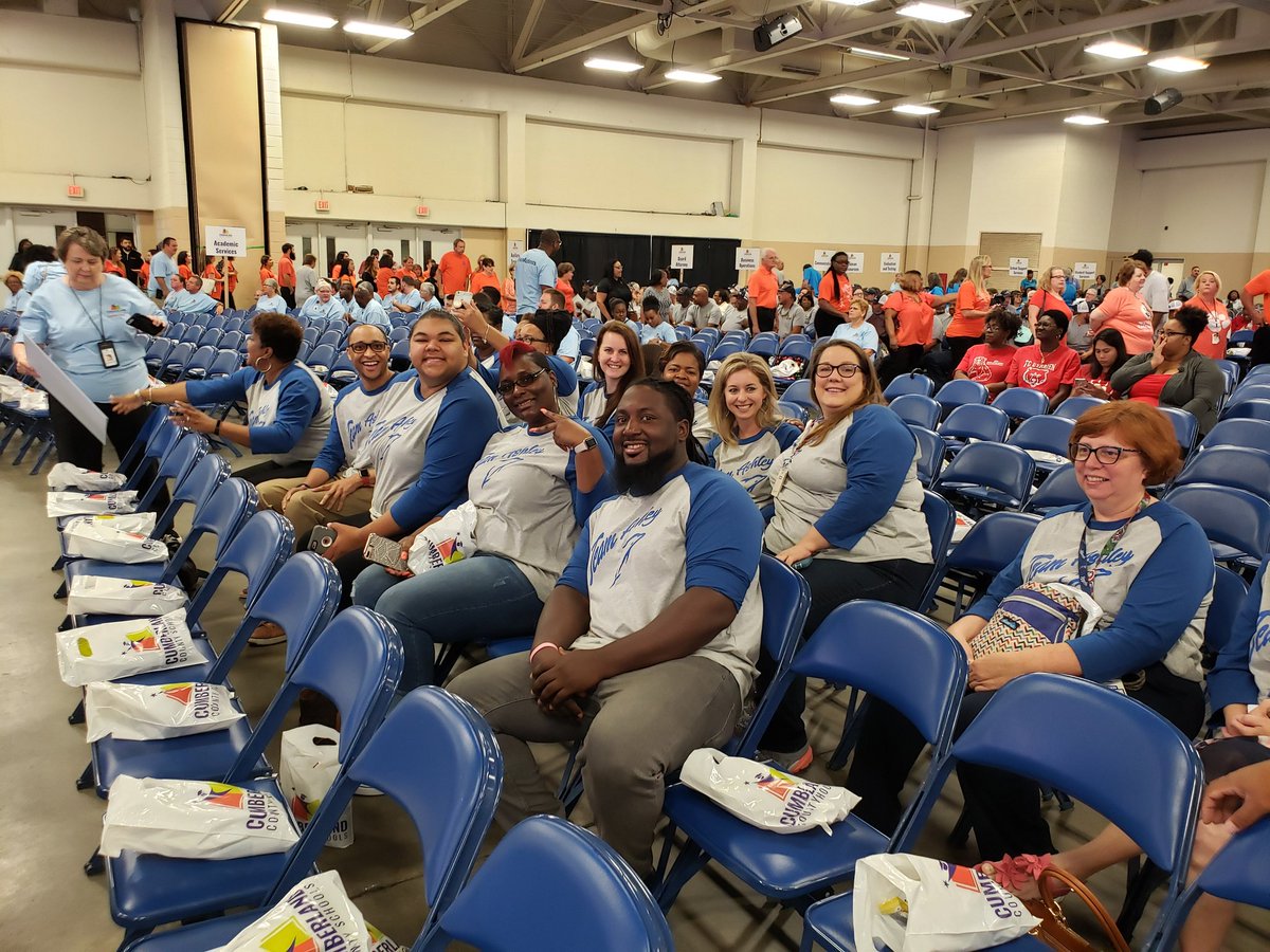 Ashley_Dolphins's tweet photo. 2019-2020 CCS Convocation - Let's go!!! #godolphins #bestyearyet #positivefuncrew https://t.co/ZOcAQuxMPd