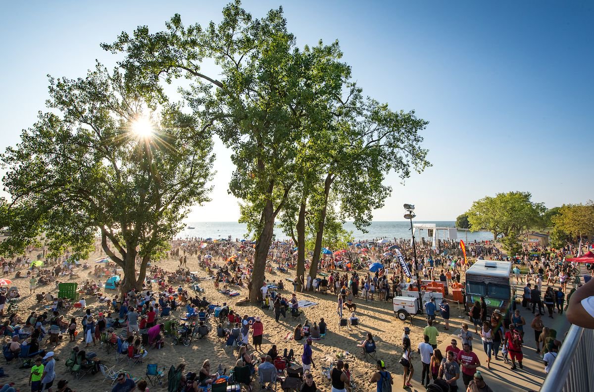 clevemetroparks's tweet photo. FINAL #EdgewaterLIVE tonight! The final Edgewater LIVE of 2019 will feature double headlining acts: Cleveland's Breakfast Club and @losplus as well as @TriCedu opening act @LittleGFresh. https://t.co/FCfrNwQOcS 🎤 #TimeToExplore https://t.co/3yubh7AzIk