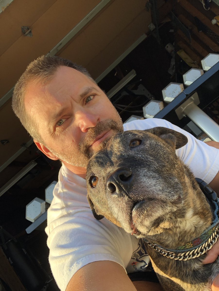 The_Wolf_CoachJ's tweet photo. Thursday morning hustle, me and the Pitt out here in the #ironparadise #phasetoday #oldmanstrength #bpnd #beta #pitbullsofinstagram https://t.co/JU0T64qqU5