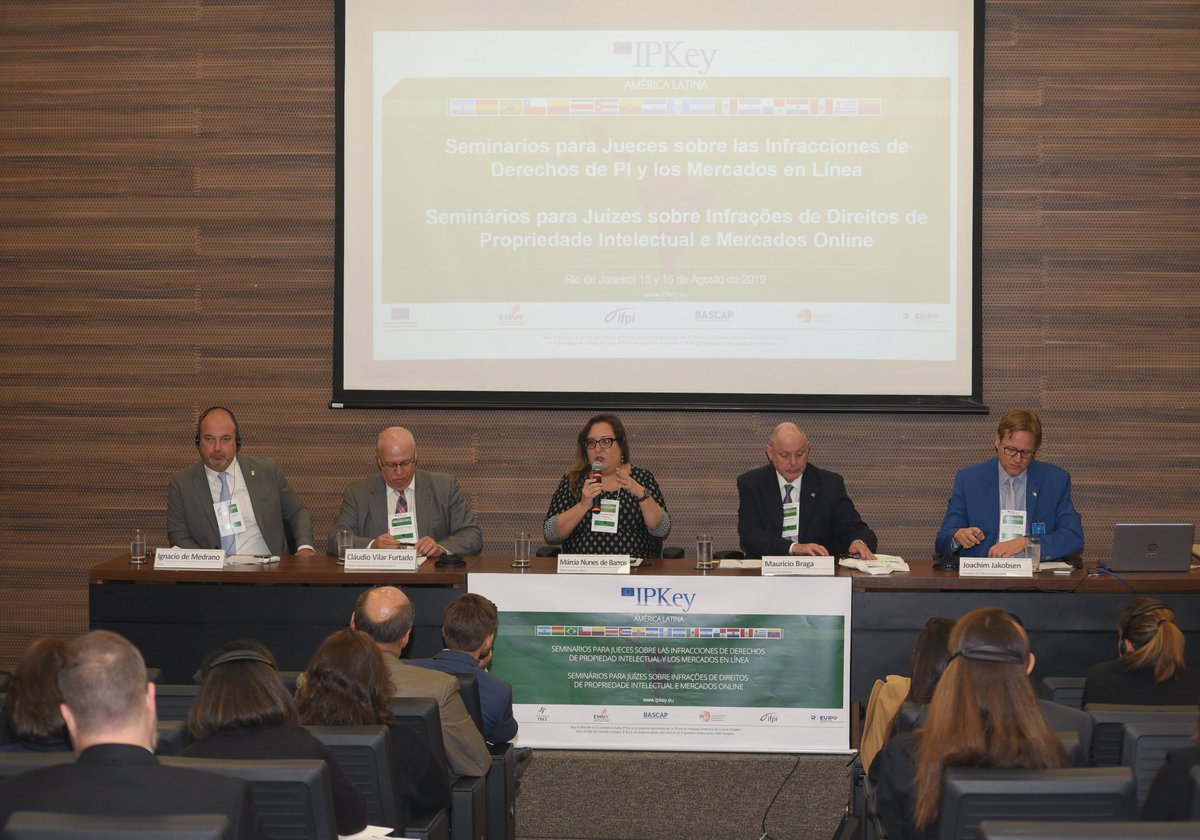 IPKey_EU's tweet photo. Iniciamos los Seminarios para Jueces sobre las Infracciones de #PropiedadIntelectual y los Mercados en Línea, en la sede del @ESTAGIOEMARF, acompañados de #Bascap @IFPI_org @INTA #RiodeJaneiro #mercosur.
@EU_IPO @Trade_EU https://t.co/cZOSd9STAT