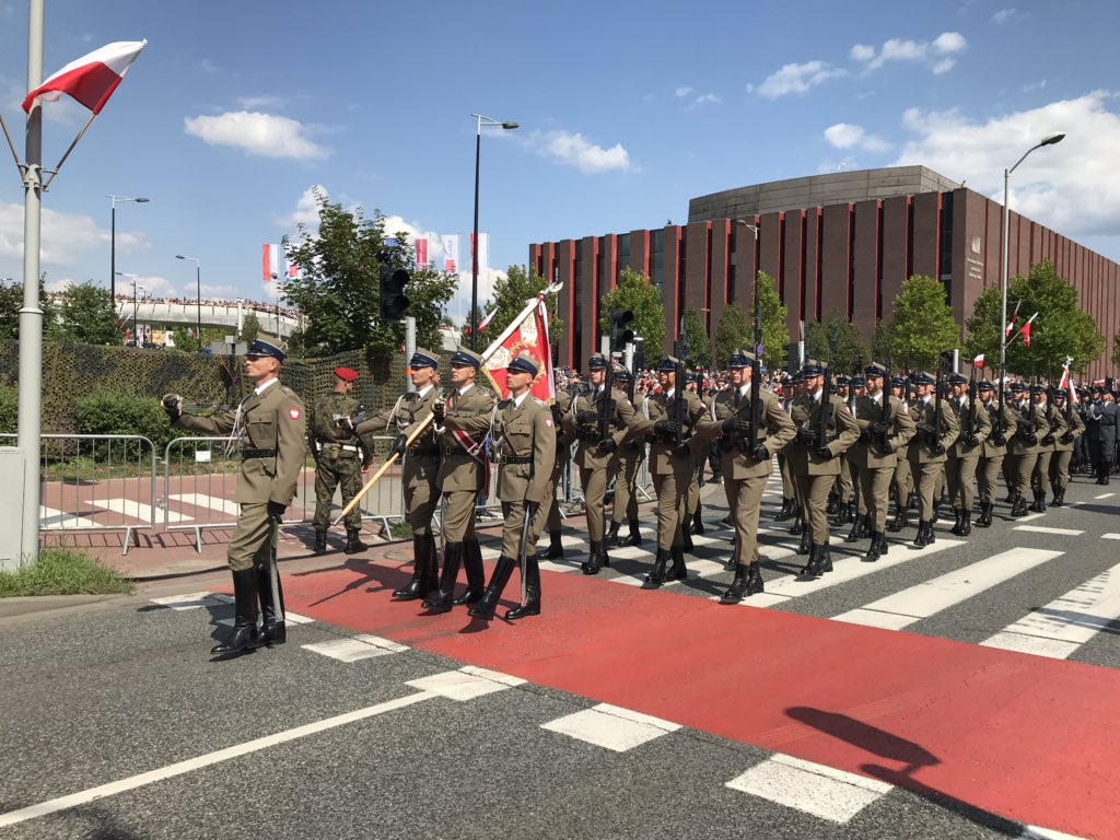 Парад в польше