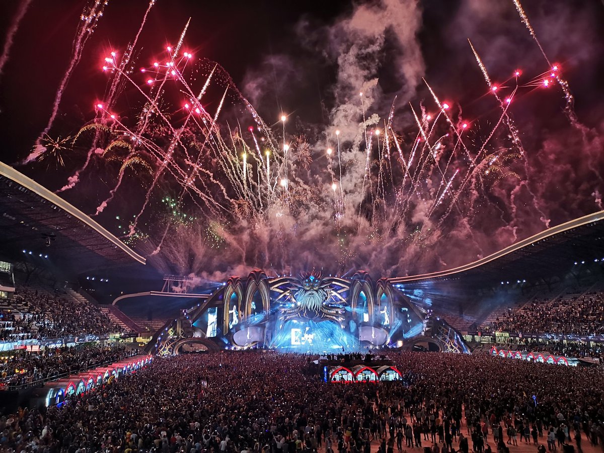 LauraDJsArena's tweet image. #UntoldMagic ❤️🇹🇩