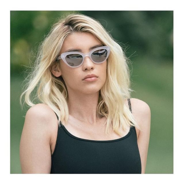 ModaOptic's tweet image. Bathing in Summer ❤️ with gorgeous new styles from @LowercaseNYC Handmade in Brooklyn! Get your made in USA fix today...
.
#modaoptic #modastyle #rockville #maryland #vision #glasses #eyeglasses #buyindependent #eyewear #beunique #luxuryeyewear #washingt… ift.tt/2Mqz8dp