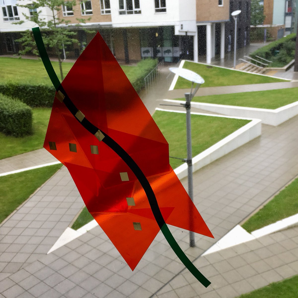 bonniepattern's tweet photo. I've finished installing #Parallaxis for #LancasterSpine at @LancasterUni. It's on display until the end of September - more info in my new blog post: https://t.co/7MyPwfoB70 &amp; https://t.co/EE7poH2GUj @LancasterGlobal @lancasterarts @LancasterGlobal @LancUniPhysics https://t.co/BZnVT5eMwh