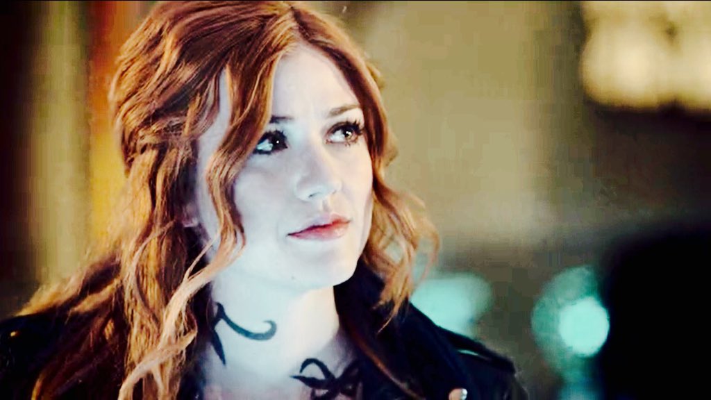 xheavenlyclace's tweet photo. [looks and soft hand touches] — #Clace https://t.co/Aqmf42NfGl