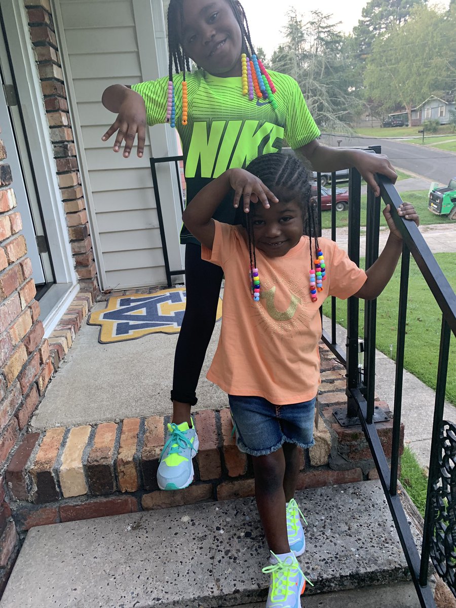 My_Tweet_Fat's tweet image. Is it 2:30 yet? 🧡💚💙
#SchoolFlow