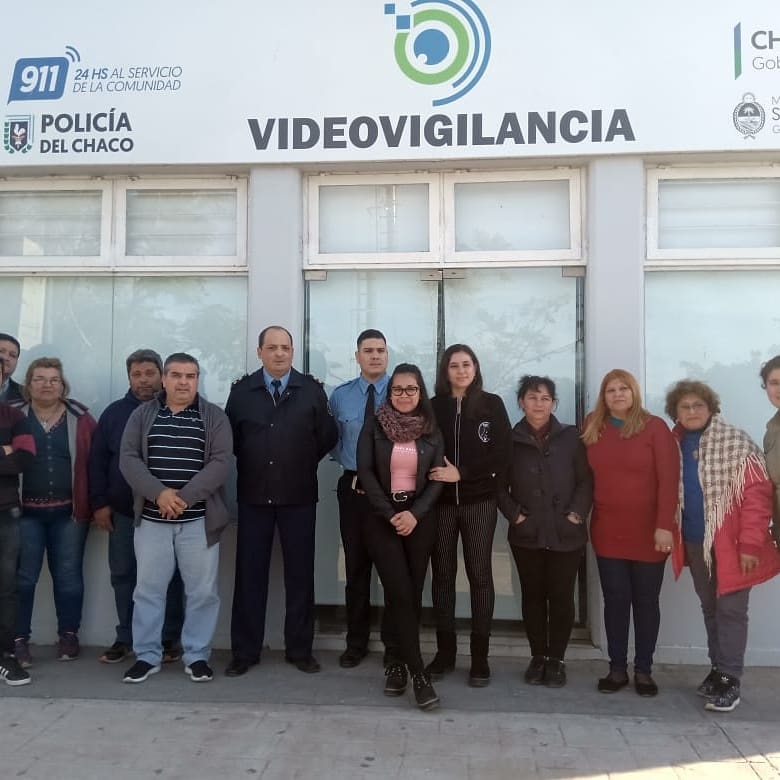 subsepartcomyg's tweet photo. Cada miércoles desde @SeguridadChaco visitamos las instalaciones del 911 y el centro de Videovigilancia. Con el fin de conocer mejor su funcionamiento, en esta oportunidad, acompañamos a integrantes del #ForoVecinal 4a zona oeste.
@domingopeppo
@ChacoGobierno
@FantinNestor https://t.co/maIa5CDiQi