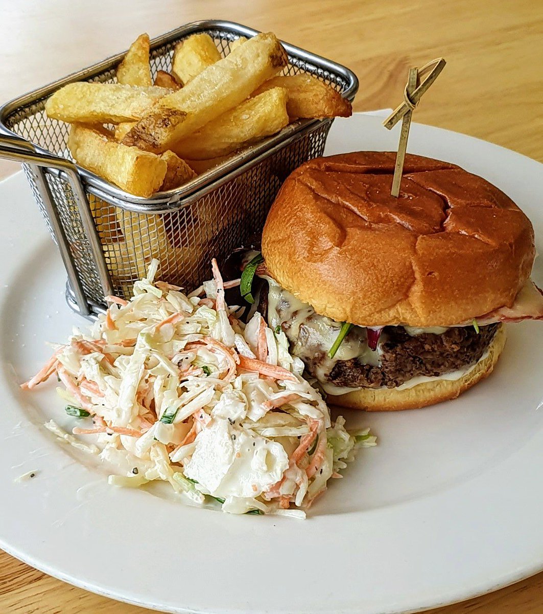 EllensCobh's tweet photo. It was so popular yesterday we have it as our special again today👌

Succulent and Delicious 😋 

Homemade Irish Beef Burger with Onions, Garlic, Rosemary &amp; Parsley in a Brioche Bun with Bacon, Cheddar Cheese &amp; Garlic Mayo served with House Slaw and Homecut Fries.

#Cobh #Cork https://t.co/AmrXN1yqP6