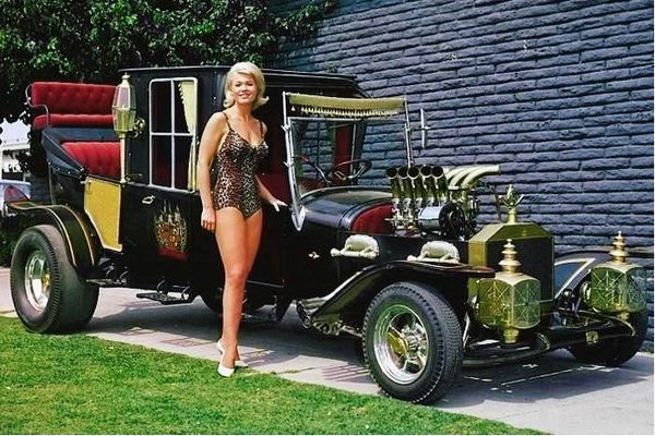 Happy birthday to the Munster\s Pat Priest. 