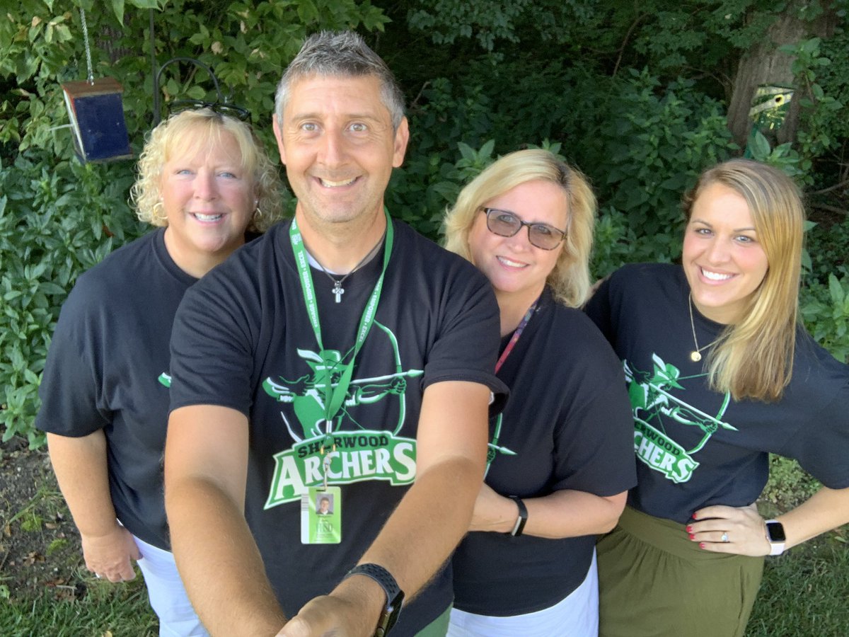 UrSOawesome6's tweet image. @SherwoodArcher1 1st day back in a new grade level and a new team.  This year will be EPIC!
#enjoy #archersallin