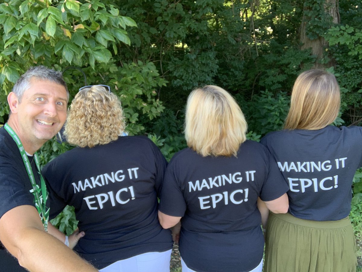 UrSOawesome6's tweet image. @SherwoodArcher1 1st day back in a new grade level and a new team.  This year will be EPIC!
#enjoy #archersallin