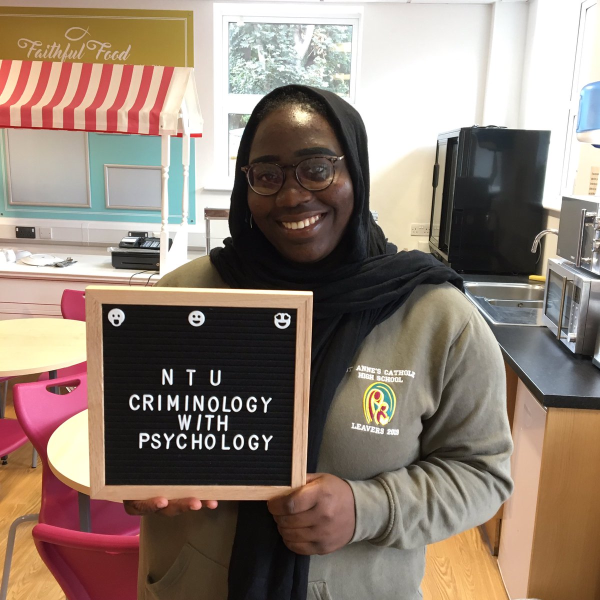 StAnnes_N13's tweet photo. Well Done to our Year 13 students collecting their A Level &amp; BTEC Results today!! Off to Uni you go 🎉🎉 #ALevelResults #StAGirls https://t.co/7ZwwblIdJC
