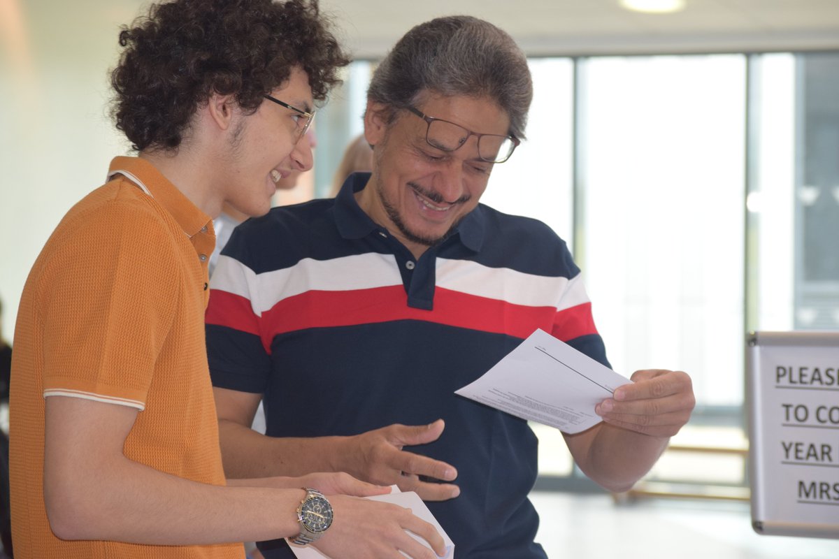 BedfordModern's tweet photo. BMS students have once again achieved outstanding A Level results. An impressive 18% of the grades received were A*, the highest for five years, and a fantastic 50% were A*-A and 94% were graded A*-C. Read more: https://t.co/h3v5c55hvr #alevelresults2019 #alevels2019 #proud https://t.co/1ukJYRoKOA