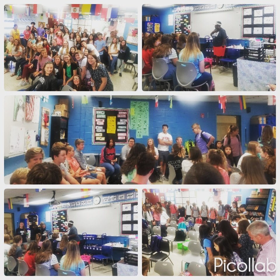 CoachBug24's tweet photo. #fellowshipofchristianathletes #WoodfordCountyHighSchoolFCA
#LetsGo2019 https://t.co/5ACihhrNCB