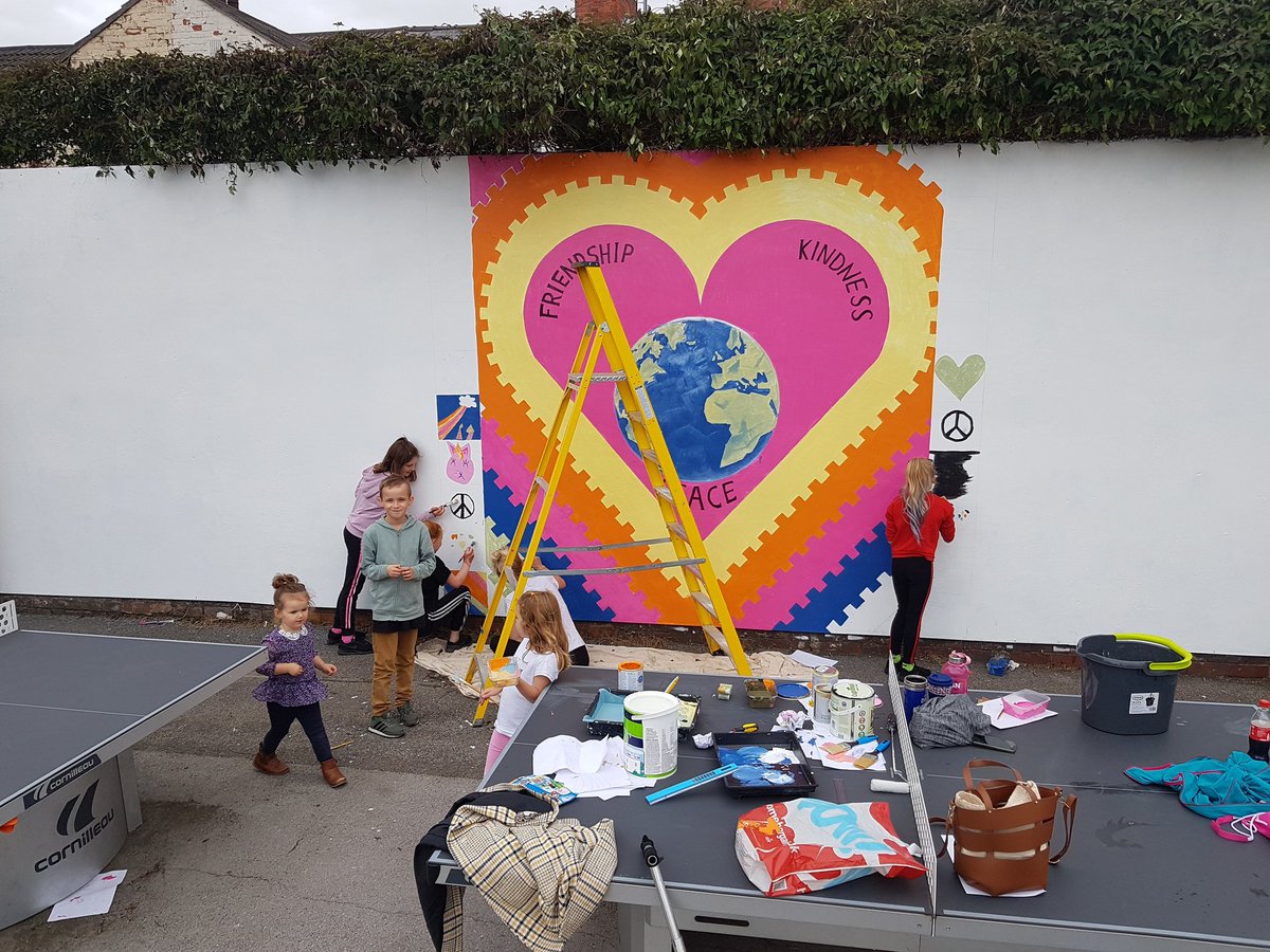 LAURABAILEYUK's tweet photo. Today the lifestyle warrior's did more work in the community. At their school, Mersey Academy. Helped to paint the wall mural.
The mum's enjoyed this just as much!
@HP_LifestyleYET  @MerseyY5  @MerseyPrimary @leebailey925  @Stacey1370  @sam_wilberforce https://t.co/Vj5Kyxwa7S