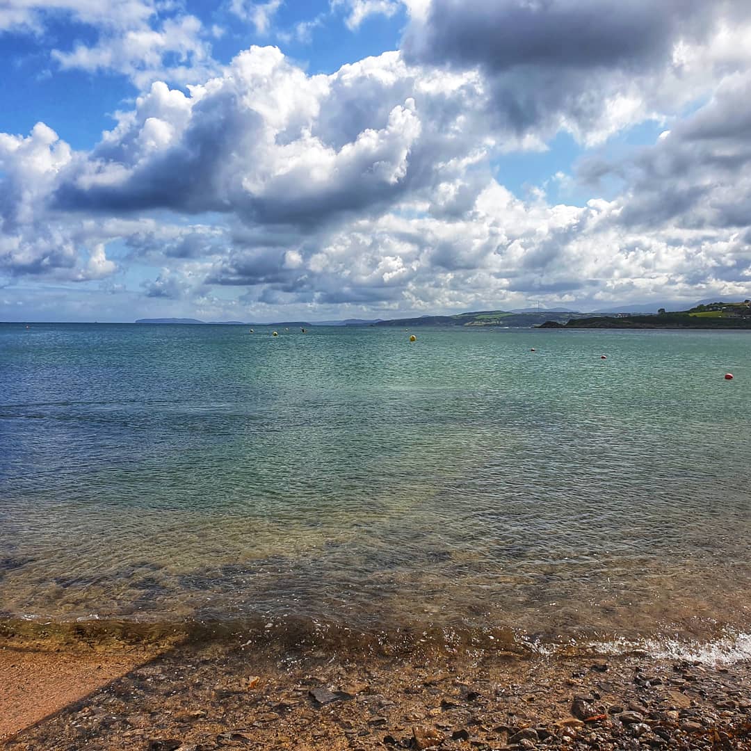 stephiemc07's tweet photo. .....🌊 #beachlife #calm #bigbluesea #seaviews #myviews #traethbychan #moelfre #Anglesey #Wales https://t.co/079Bh7VZMs