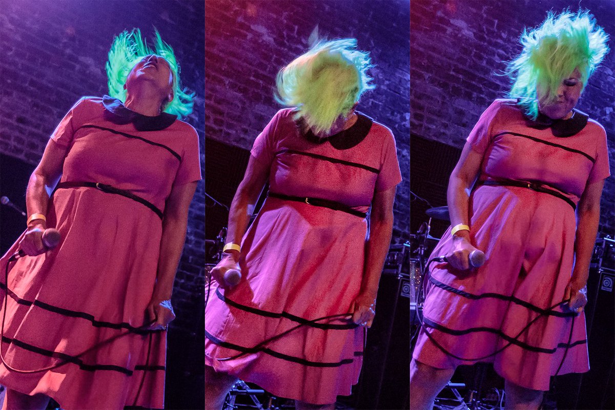 LIVE PHOTOS: <a href="/AliceBag/">Alice Bag</a> <a href="/midnitesnaxxx/">MidniteSnaXXX</a> + the Linda Lindas at <a href="/theHiHatLA/">The Hi Hat</a> by <a href="/Sarahhasanh/">Sarah Hess</a> larecord.com/photos/2019/08…