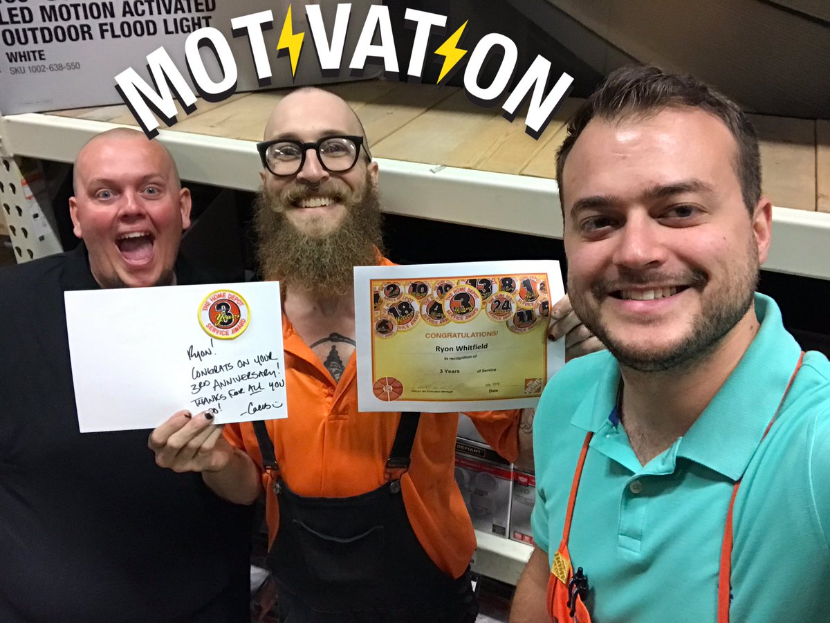 Stephanie celebrates 13 years with HD and Ryon hit 3 years!! Congrats #swbest #topguns