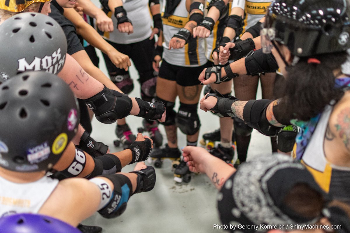 BCBDerby's tweet photo. Let’s talk motivation. What drives you? What helps you maintain that hectic practice schedule mixed with everyday life? What keeps you going to master those TATS when you fall every 👏 single 👏 damn 👏 time 👏? https://t.co/hfKnaNKDNx