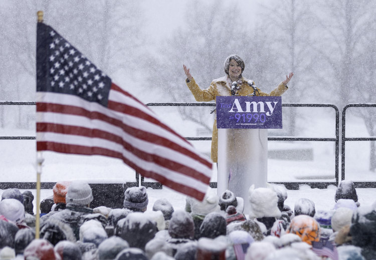 TeamAmyNH's tweet photo. NH is home to Mt. Washington, the highest point in the NE at 6,288 ft. Its horrible weather is known for sub-zero temperatures and blistering winds. I wonder who could handle those kinds of winter temps? #TeamAmy
#FellowTakeover #FITN https://t.co/NzRGyVeLOQ