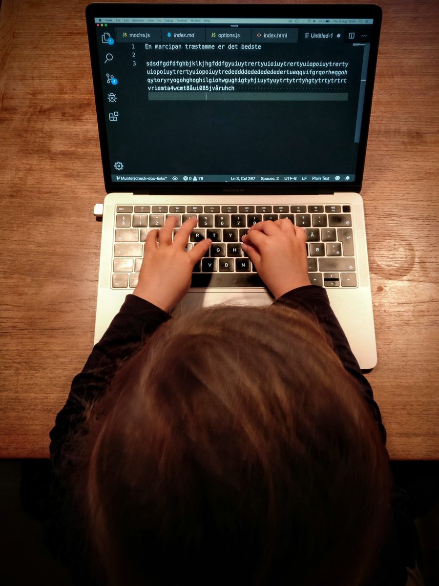 _munter_'s tweet image. Current status: programming with my kid. #buttonmash