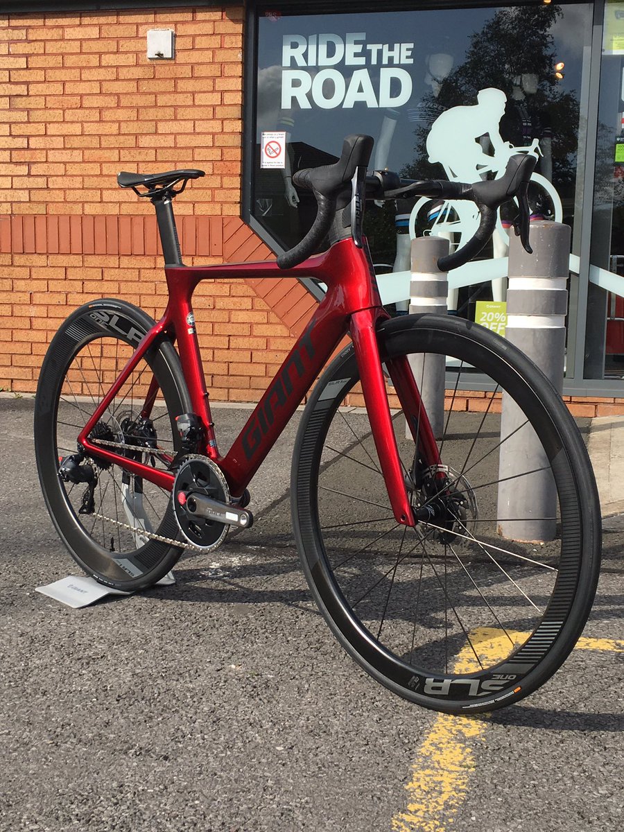 What a machine! <a href="/GiantUK/">Giant UK & Eire</a> Propel Adv pro 0 disc just landed in store. Come down and check it out! #giantswansea #propel #giantbikes