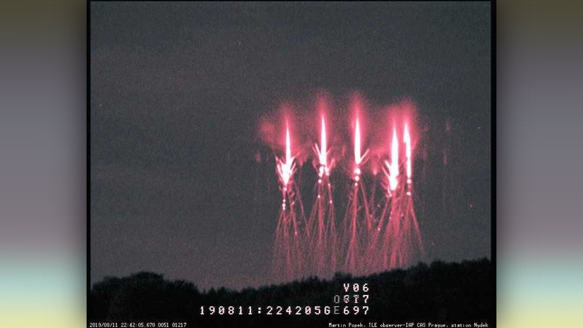aHEMandias's tweet photo. Are Transient Luminous Events (#TLE’s) such as #BlueJets, #SPRITES, &amp; ELVES occurring more frequently &amp; w/greater intensity? An area near Prague,  Czech Republic is known for #RedSprites, but this photo by Martic Popek on Aug-11 is extraordinary.
— #ahemENVIRO
⤵️..poss. causes https://t.co/qJaVK65sBM