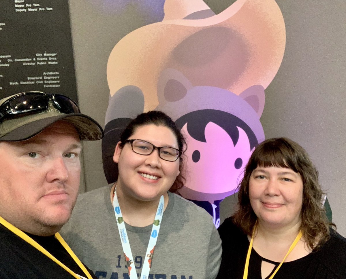 kellumforce's tweet image. At #Salesforce #worldtour with my mom and dad! Adds a deeper meaning to #SalesforceOhana. 💙 Thank you @salesforce for putting on these free events for the community! ☁️ #DallasWorldTour #SalesforceWorldTour #ATXinDallas