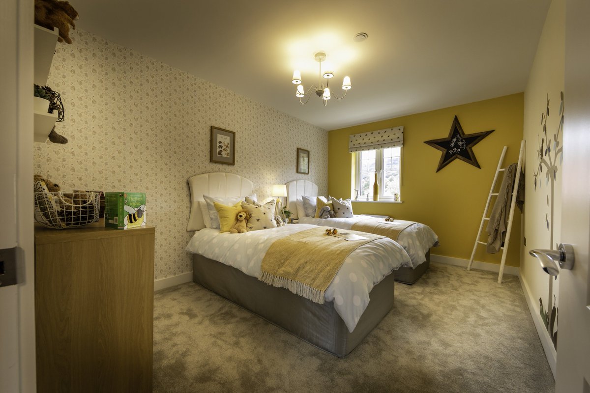 Lovell_UK's tweet photo. This #WorldHoneyBeeDay Aug 17th we're buzzing to show you our bee-themed bedroom at Ymyl-Yr-Afon! See how this sweet #interiordesign makes the perfect family home π
Full story: https://t.co/pjVNJnsii2
#homesforsale #merthyrvale #LovellSWSW #nationalhoneybeeday https://t.co/F6FiGp1Alw