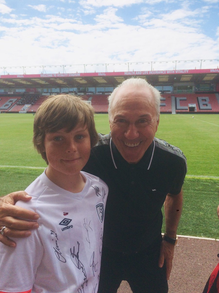 bardsley_c's tweet photo. @jeffmostyn @afcbournemouth My boy is super excited again #sopassionateaboutafcb https://t.co/KaZNxwKjBi