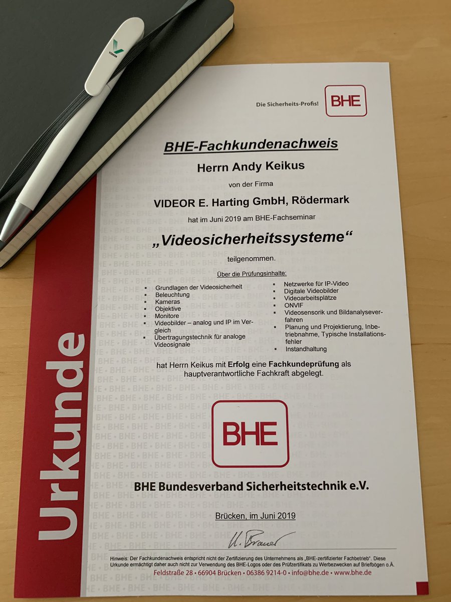 andy_keikus's tweet photo. Seit heute vom #BHE zertifizierte Fachkraft für #Videosicherheitssysteme @VIDEOR  💪🏻 Für noch mehr #Kompetenz bei der Unterstützung unserer #Errichter #Partner https://t.co/8edPQfmLOp