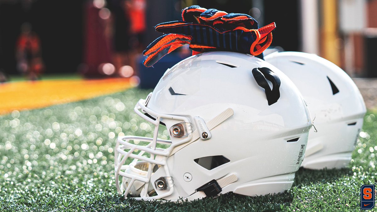 Retweet if you're ready for <a href="/CuseFootball/">Syracuse Football</a>

Be part of our family this season: Cuse.com/OurHouse