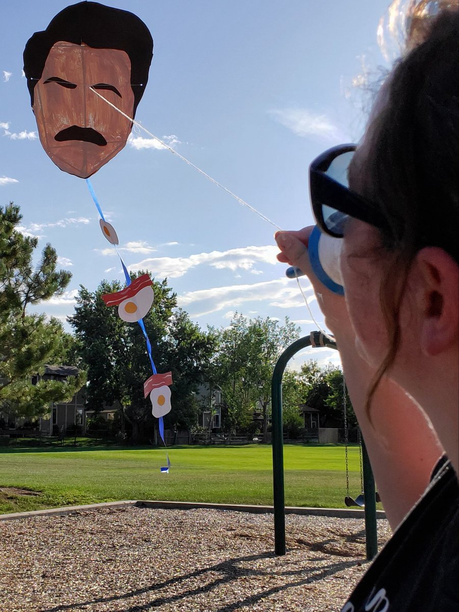 KarenLBerg's tweet photo. A handmade kite of a famous person you look up to? An honest, hardworking, saxophonist - @Nick_Offerman , you've got my vote! #alltheeggsandbacon #GISH #Item157 #GISHWin #TeamGISHplease https://t.co/XUUTBnnx9B