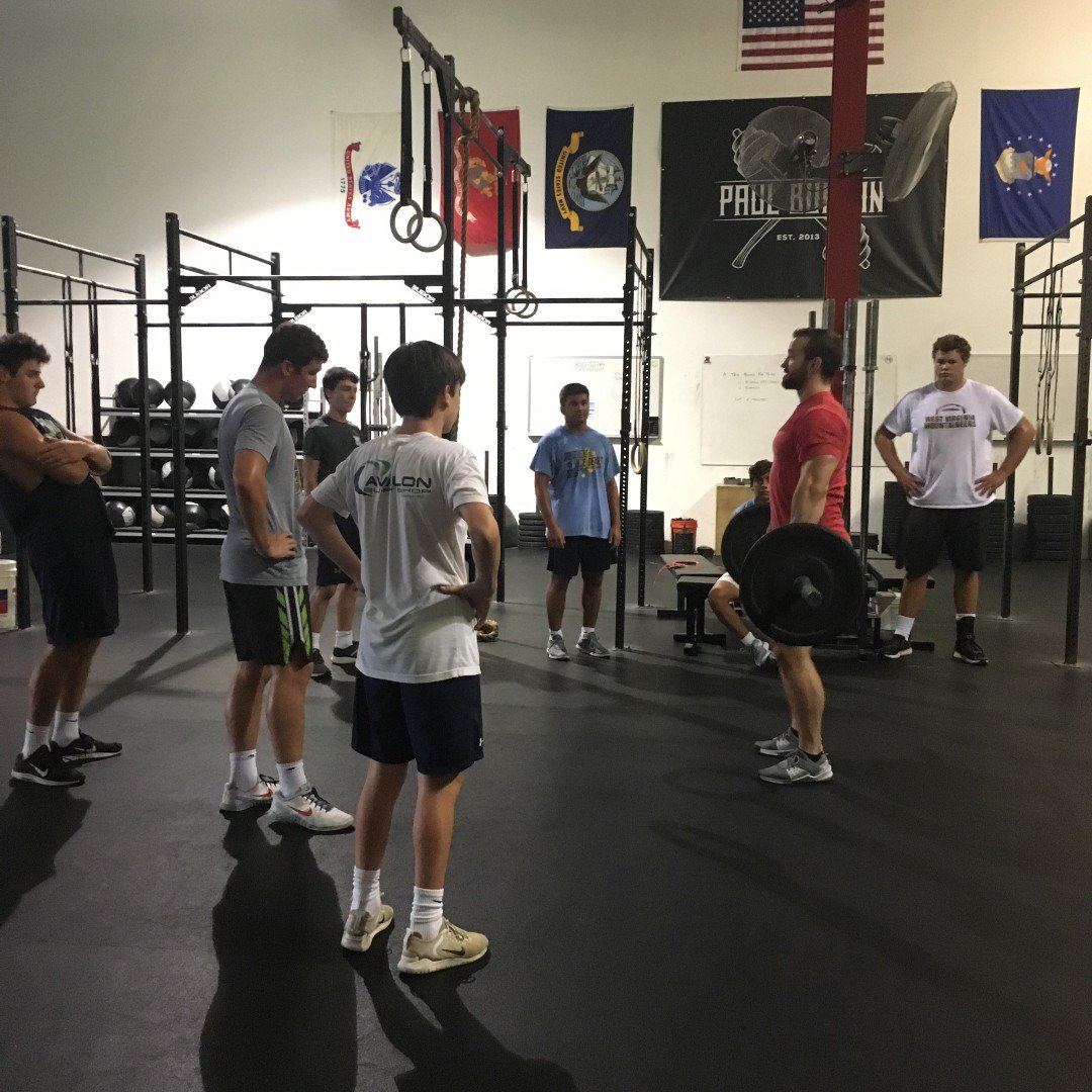 UnleashedAP's tweet photo. Reviewing the clean before getting into the days work! Explosive work daily 🐺 https://t.co/O5ygyF6L1A