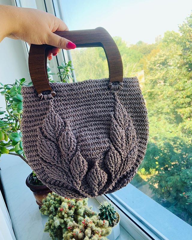 HadarDesserts's tweet photo. Finally!! My 3D leaf Bag is ready !!! Available for order! .
Прекрасний варіант подарунку для вашої дівчини, сестри, дружини чи навіть себе самої!! 🔥👜
.

#клачсвоимируками #сумкакрючком #сумканазаказ #вязанаясумка #вязаныйклач #knitting #crochetbags #ordercrochetbags #рюкзак… https://t.co/cJ07vB3xby