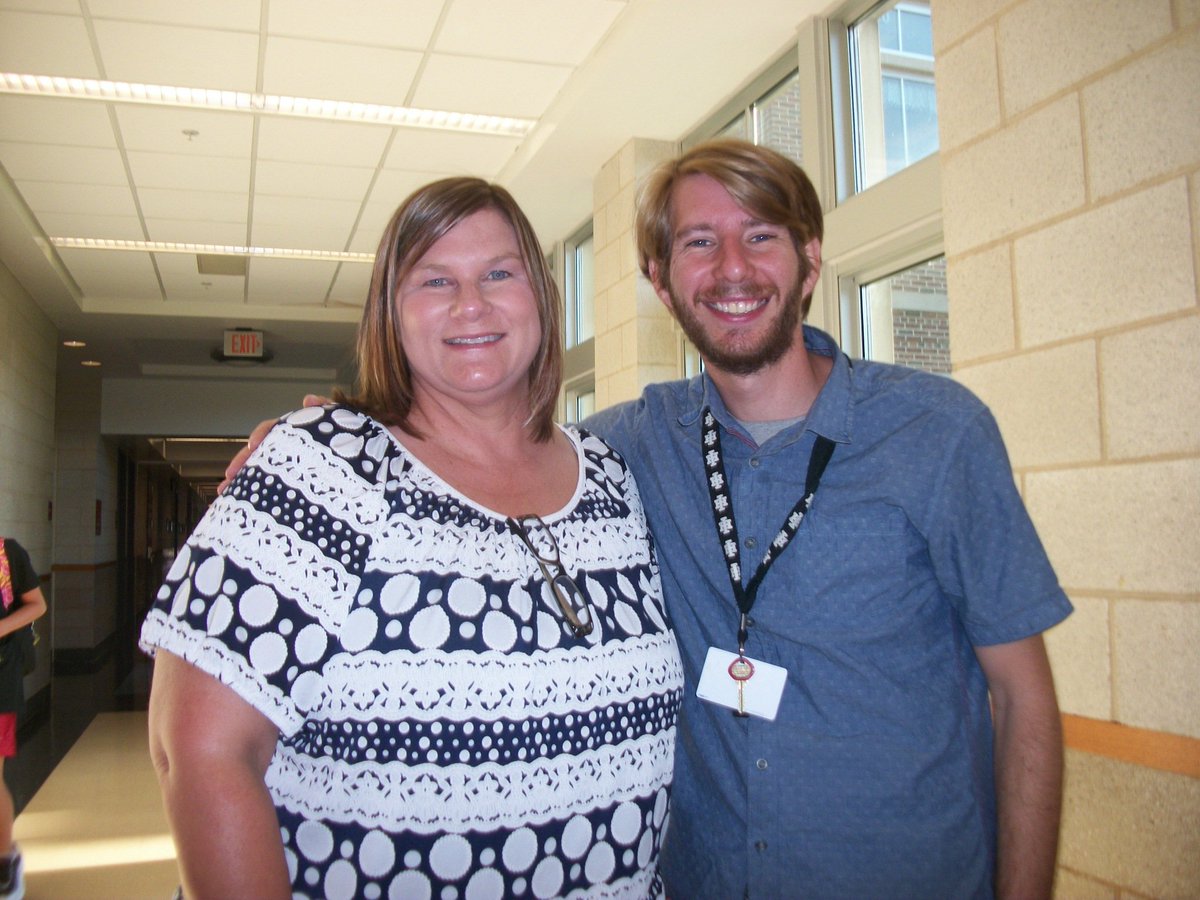 IHElementary's tweet photo. We are all smiles when it comes to #IHFirstday @IHElementary because we believe in the #IHPromise https://t.co/2e8f7MOJva
