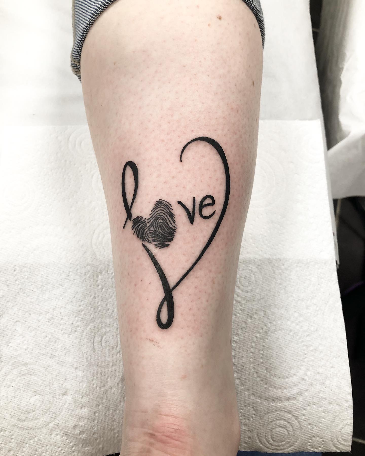 Best 17 Thumbprint Tattoo Ideas  With Gallery   Tattoolicom