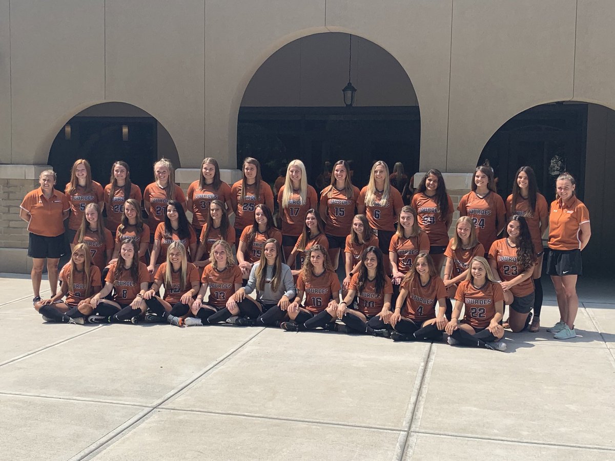 LourdesSports's tweet photo. Day🤘of picture day with Gray Wolf Women’s Soccer 🐺 ⚽️ https://t.co/anqIGir3OP