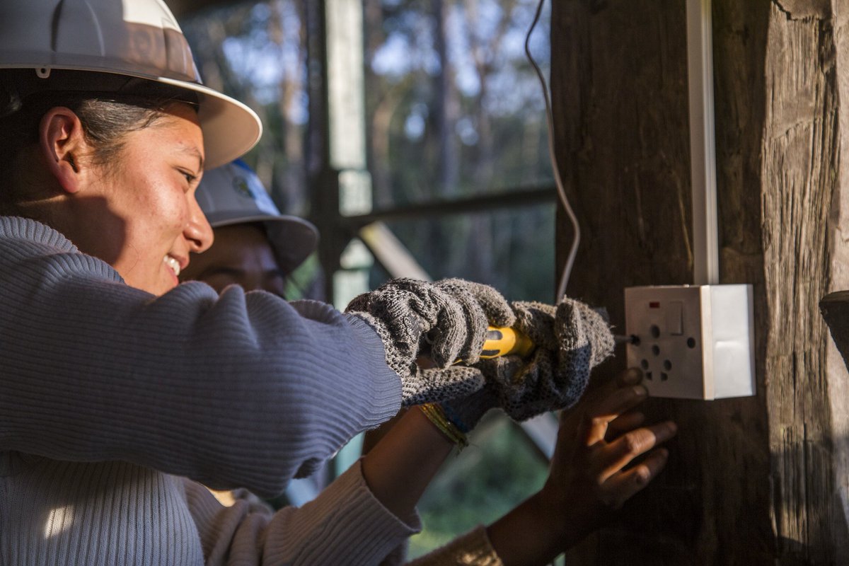 GRID's tweet photo. Our International Program brings renewable energy to communities in Nicaragua, Mexico, and Nepal. Learn more about how you can be involved in our work abroad.🌎🌍🌏 #SolarPhotos 

https://t.co/RNqr4Vsuz7 https://t.co/PSSSE8O1DO