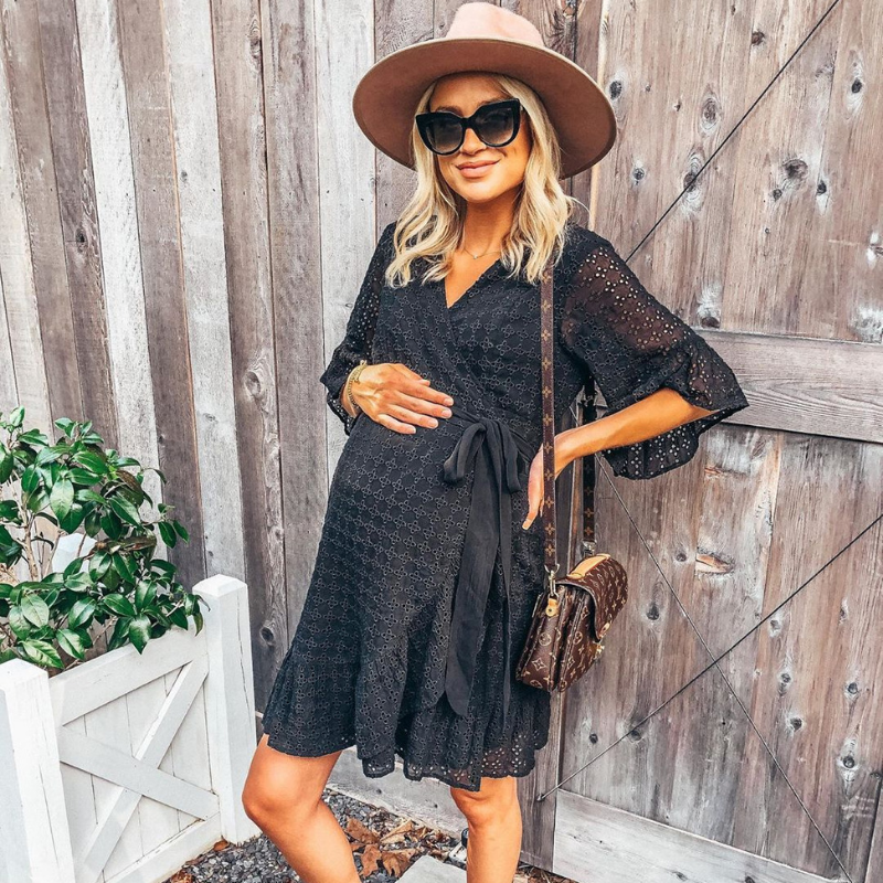 PeaMaternity's tweet photo. How gorgeous is @littleblondebook in our Shimla Collection dress? 🖤 https://t.co/B11X1A8lEY
#apeainthepod #40weeksofchic #XOShimla https://t.co/JI9DbHIHXA