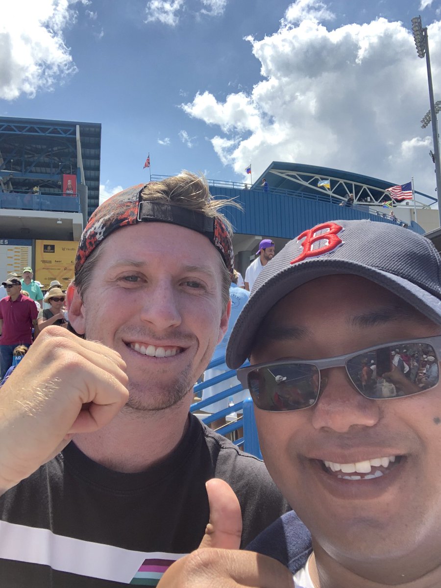 thaiguy84's tweet photo. I think we look good @Hill_Thomas! 😂😉👍🏽👍🏽#Sakkari #Sakkattack #CincyTennis https://t.co/WLDkBmV1vm
