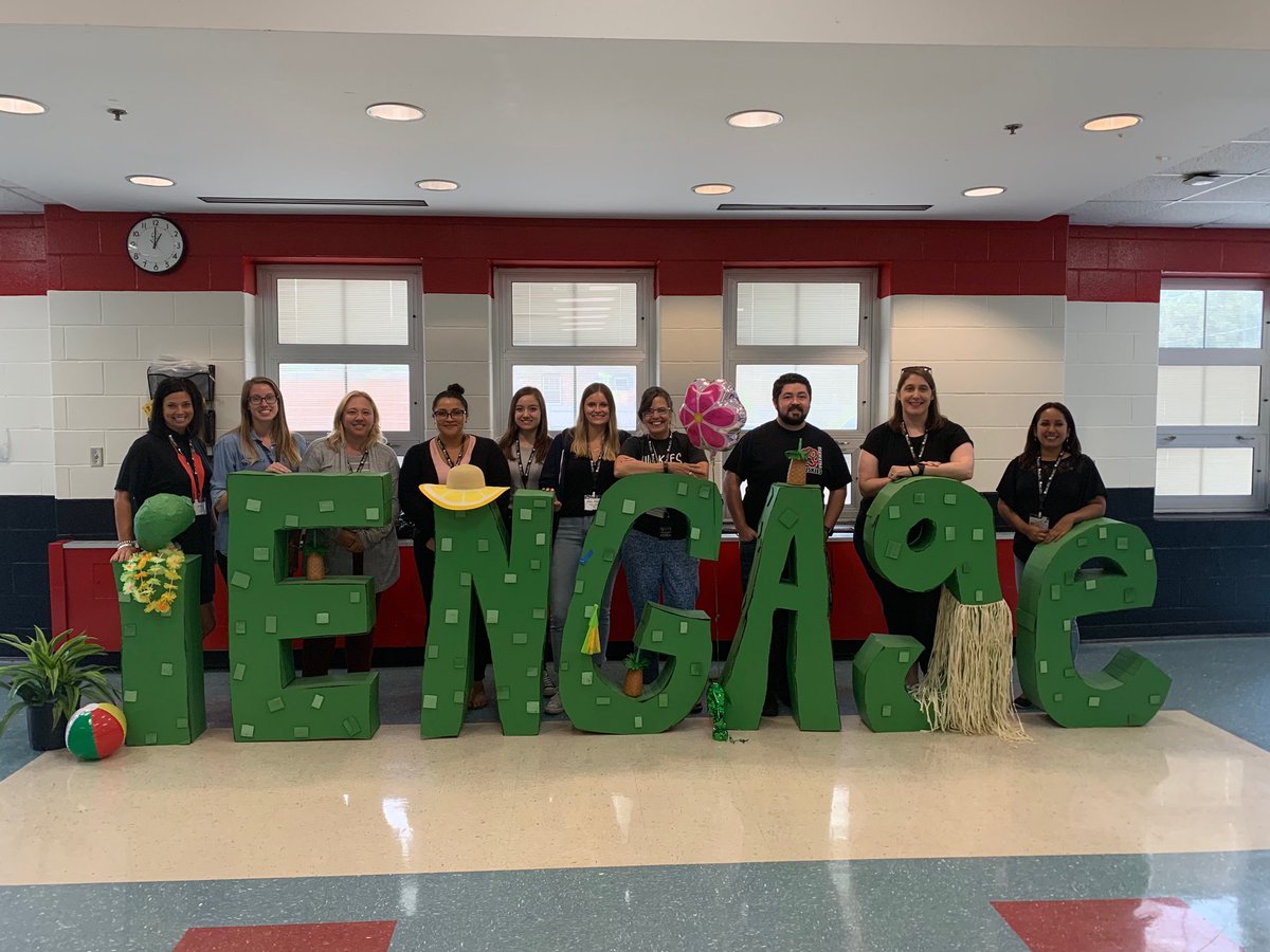 Lots of #hiawathapride at #iEngageBerwyn Can’t wait to start the school year learning with our teachers. #d100inspires