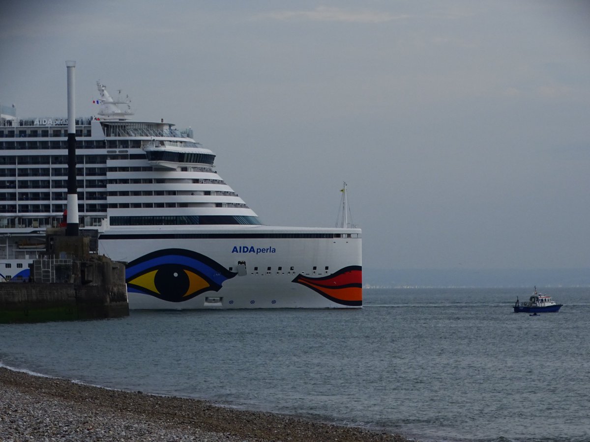 Entre GNL et courant de terre, Aida et TUI ont fait ces dernières semaines un pas en avant
jeunemarine.fr/breves/croisie…