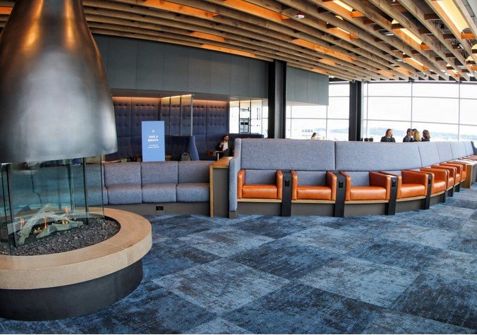 DaVinciFP's tweet photo. We love the modern design of this 48" x 30" Island DaVinci - Installed by Kirkland Fireplace in the Alaska Airlines lounge @ SeaTac Airport. https://t.co/kCuEXVbBXt