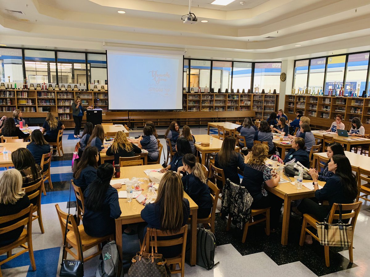 mrsQuintanilla1's tweet photo. McHi VT 2nd Annual Share Fair! We empower our teachers! Great schools have great teachers.#7Competencies #CollaborationLeadership #criticalthinking #creativityinnovation #communication #longlifelearner #techfluent #socialculturalglobalresponsibility @Milam_Mustangs @McAllenISD https://t.co/PTGoqAUKjq