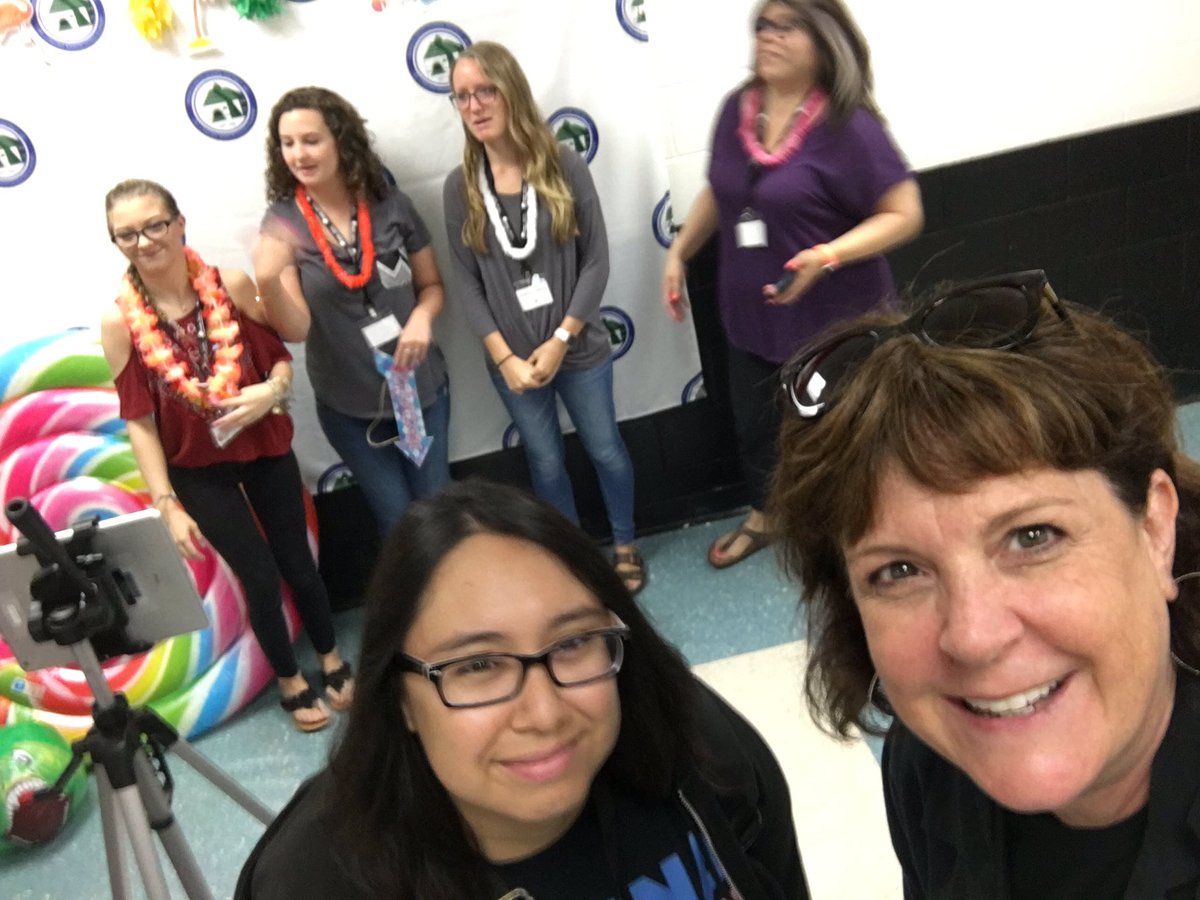 epipersimpson's tweet photo. @iEngageBerwyn #iEngageBerwyn @PanthersD100 #teampershing #d100imspires https://t.co/R7EWrrnkIA