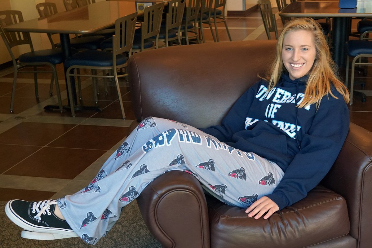 UMBNecessities's tweet photo. It's #NationalRelaxationDay and we've got just what you need to stay cozy. Get these #MaineBlackBear lounge pants and cozy letter #hoodie for those cool late summer evenings. 💙🐻 https://t.co/ozS8H8FBtj