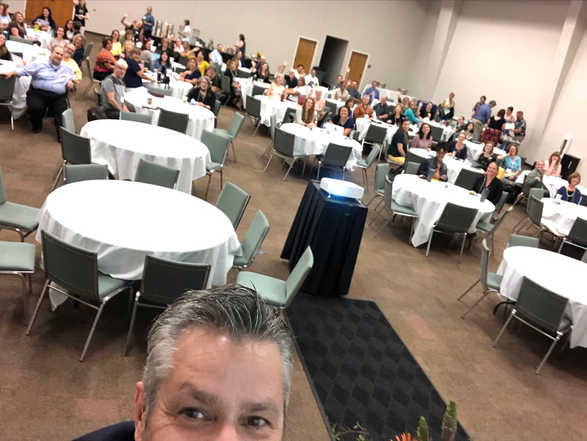 WSU_Provost's tweet photo. I crashed the ⁦⁦@WichitaState⁩ #wsuarc19 conference today. I found tons of faculty ready to learn about new teaching techniques! #Classes start Monday! #wsunow https://t.co/SfyS6tZ5sh