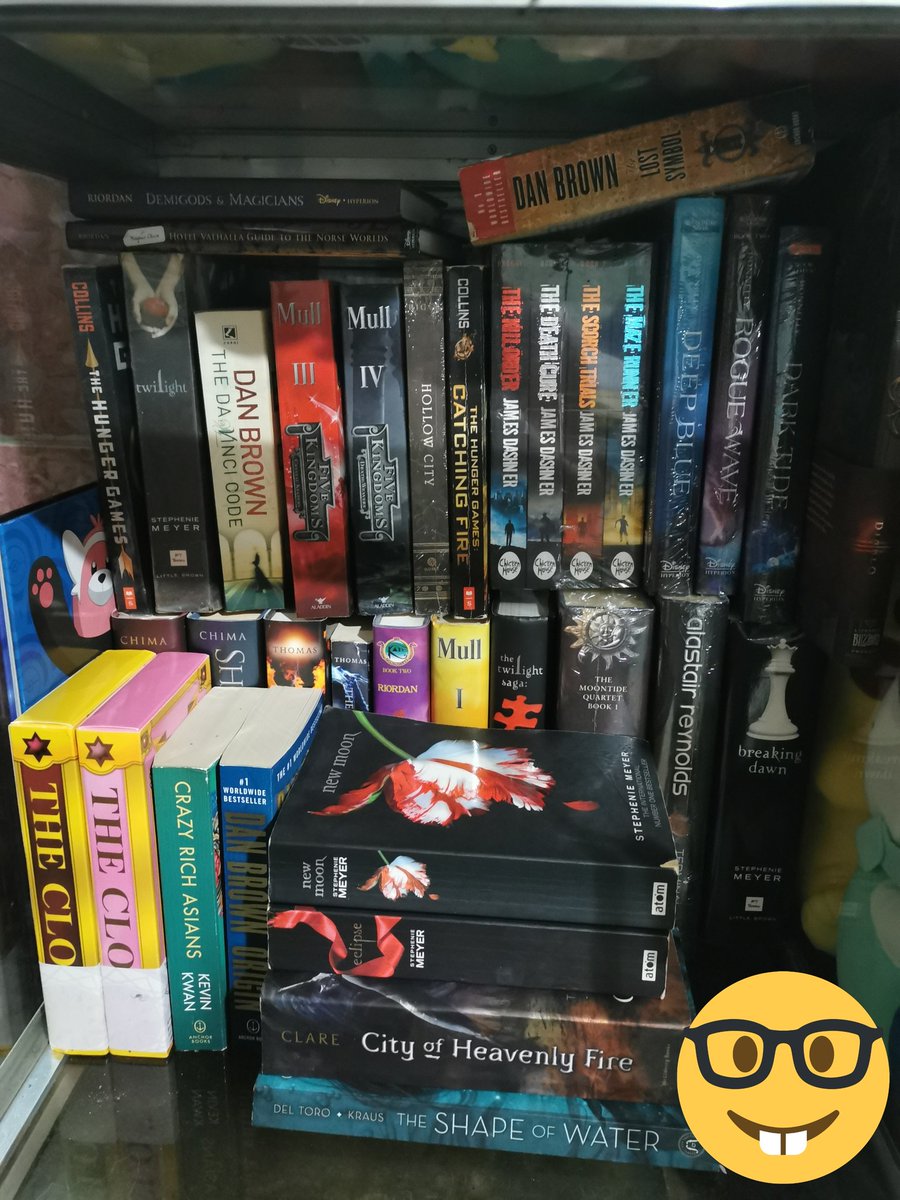 Ry3Dark's tweet photo. If I'm not stalking our moons here and in IG, you'll find me indulging these books... My quick escape from reality π
2 more days before Episode 8! #2moons2 #fansbelike
@stoked_soul @ForthbeamG @spsp_2018 @benjaminbrasier @_earth40 @WDdome @pavelphoom @ChenRcj @achidb https://t.co/C0OF36iLJw